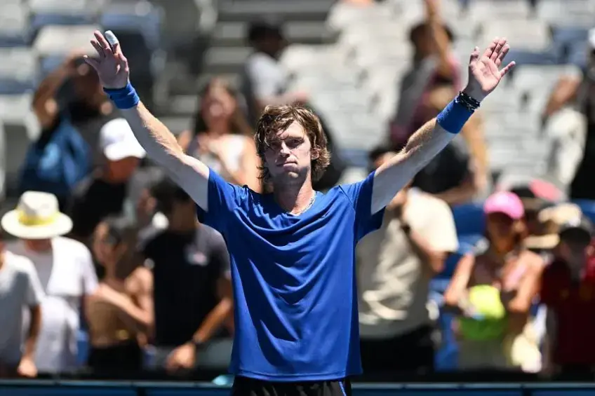 le coach adjoint et conseiller d'Andrey Rublev le décrit comme un homme chaleureux