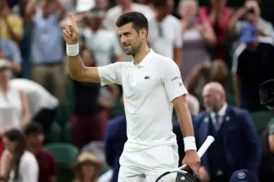 Wimbledon : Novak Djokovic bat Hubert Hurkacz et dépasse Pete Sampras