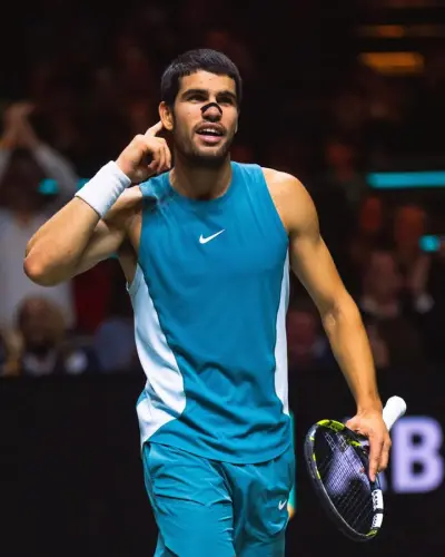 Carlos Alcaraz est sacré champion à Rotterdam 