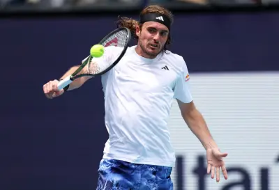 Stefanos Tsitsipas chute à Adélaïde mais reste ambitieux pour 2026