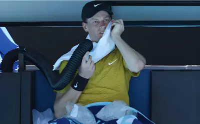 McEnroe crie au favoritisme dont aurait bénéficié Sinner à l'Open d'Australie