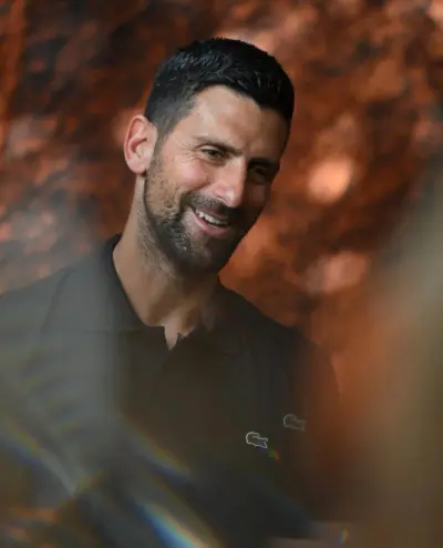 John McEnroe se demande si Novak Djokovic peut encore gagner Wimbledon en 2026.