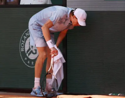 John McEnroe pense savoir ce que l'équipe de Sinner va faire après sa défaite à Roland-Garros.
