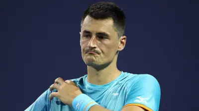 La sécheresse des Grands Chelems de Bernard Tomic se poursuit avec une élimination au deuxième tour des qualifications de Wim