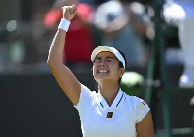 Alex Eala réagit après que Naomi Osaka l’a qualifiée d’inspiration et de talent émergent.