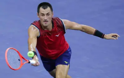 Los Cabos : LL Bernard Tomic élimine Karen Khachanov et atteint les quarts de finale de l'ATP pour la première fois depui