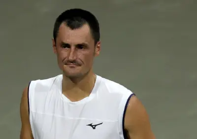Hangzhou : le service de Bernard Tomic le trahit, défaite au dernier tour des qualifications
