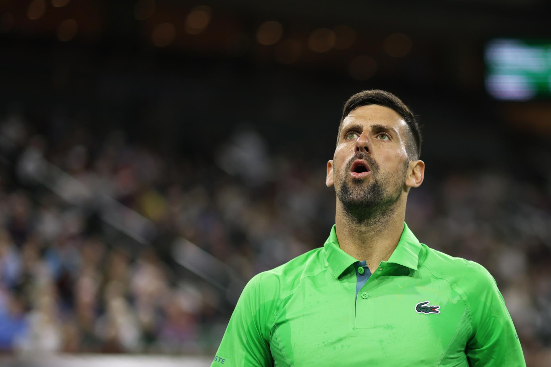 Novak Djokovic vit une énorme frayeur suite à l'hospitalisation de son père. 