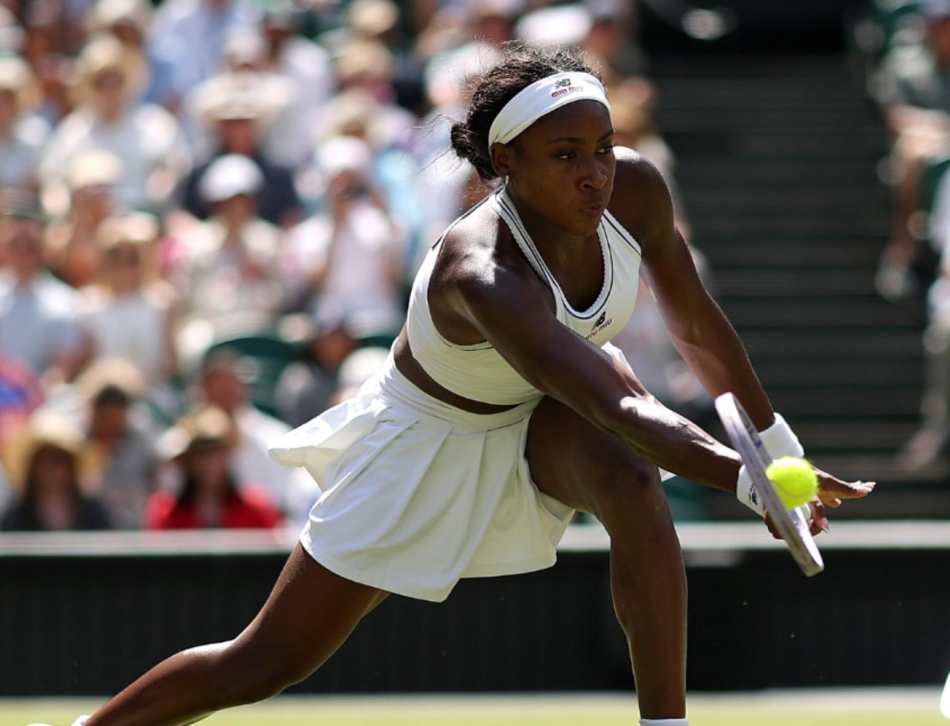 Coco Gauff répond aux critiques concernant son choix de coupé en demi-finale de Wimbledon.