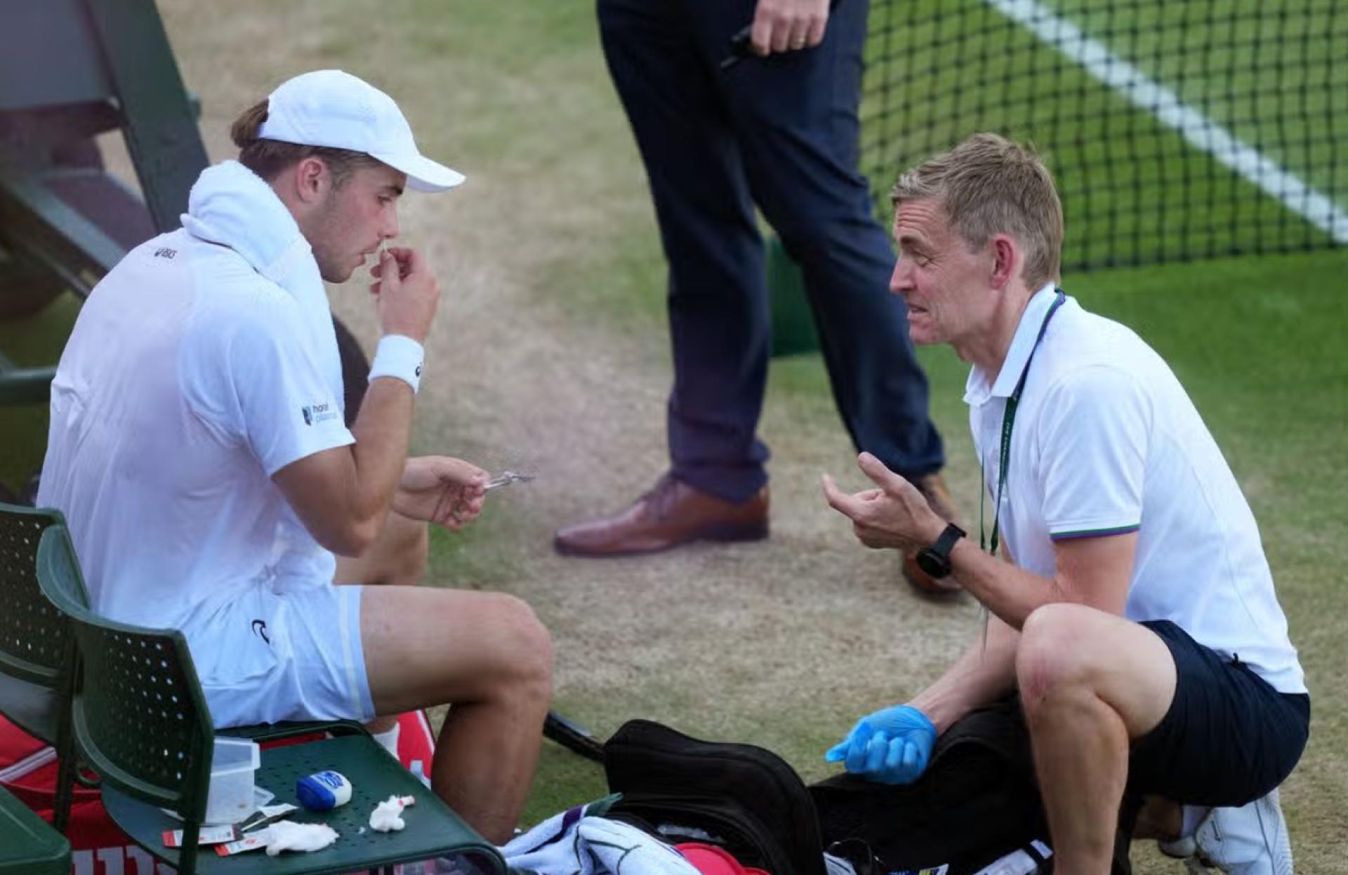Arthur Fery a subi une opération secrète pour traiter ses saignements de nez avant les demi-finales de Wimbledon.